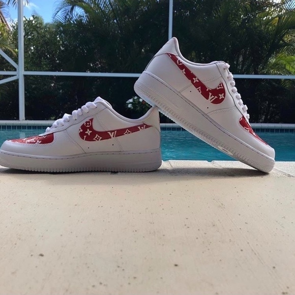 Athletic_Shoes